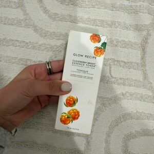 Glow Recipe Cloudberry Bright Essence Toner with Orange Accents
